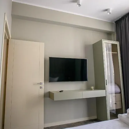 アパートホテル Oreo ナボダリ